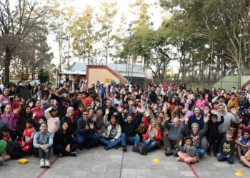 AZCUÉ: “TENEMOS QUE APOYAR A LA EDUCACIÓN, AL DEPORTE Y A LA CULTURA COMO HERRAMIENTAS DE TRANSFORMACIÓN”