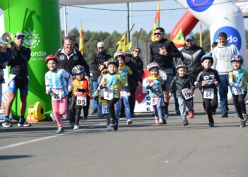EL AUTÓDROMO FUE UNA FIESTA CON EL DUATLON JEEP