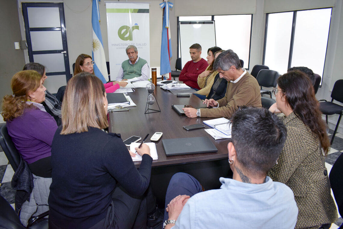 Autoridades de Salud recibieron a integrantes de la Fundación Crisálida