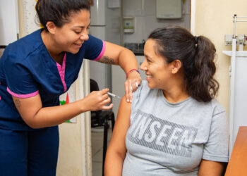 La vacuna contra la bronquiolitis se continuará aplicando a embarazadas durante todo agosto