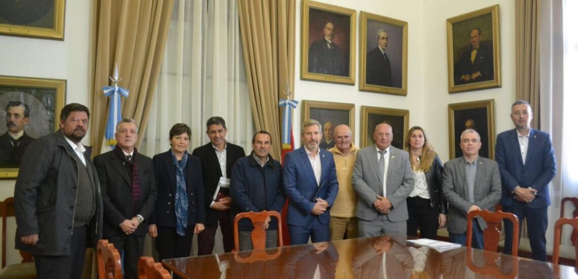 La FEDER y el CCISC fueron recibidos por el Gobernador y otras autoridades del estado provincial