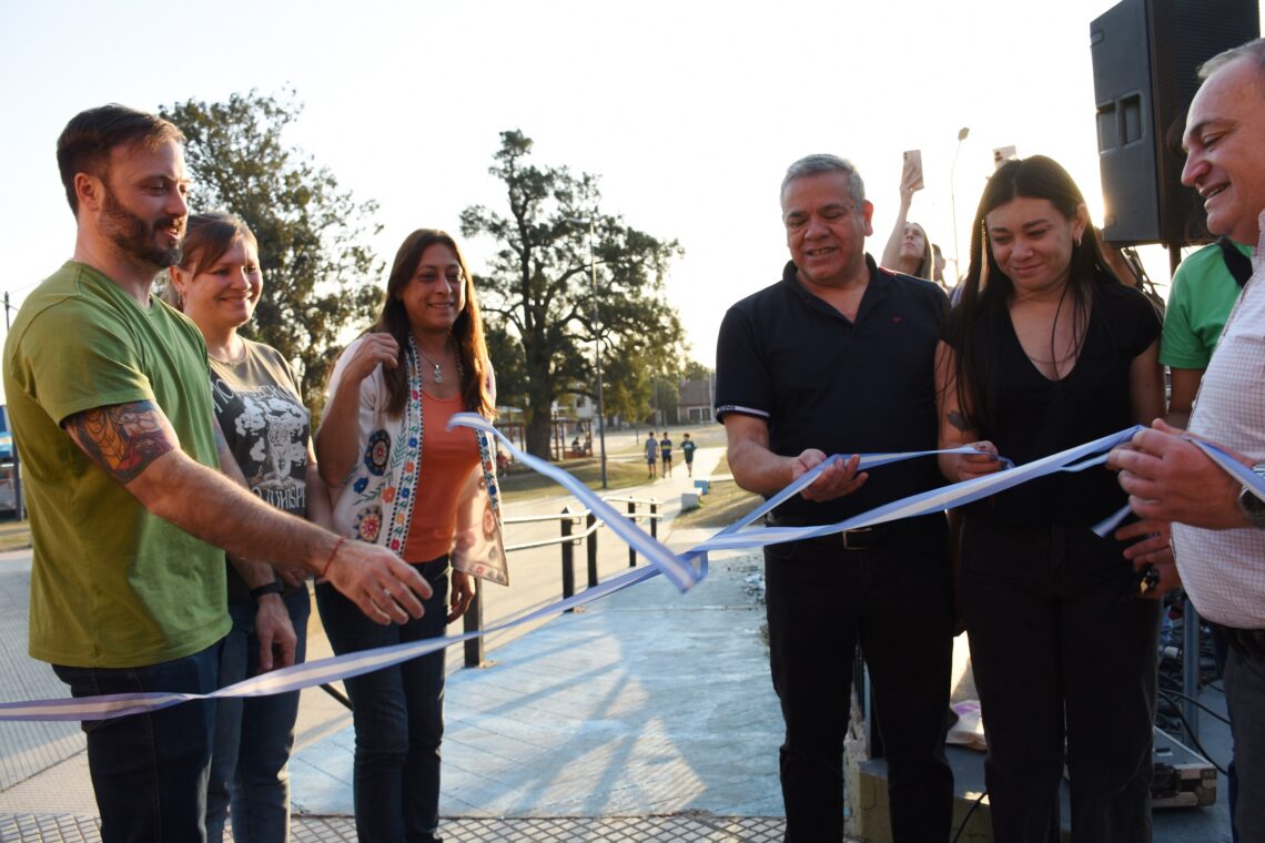 PROMOCIÓN DE LA LECTURA: SE INAUGURÓ LA BIBLIOTECA MÓVIL