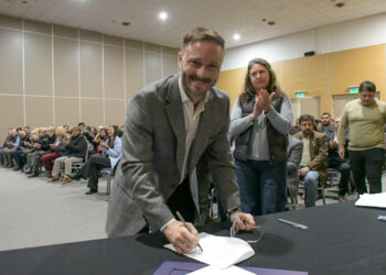 CON LA PARTICIPACIÓN DE UN CENTENAR DE INSTITUCIONES, SE FIRMÓ EL PACTO DE JULIO