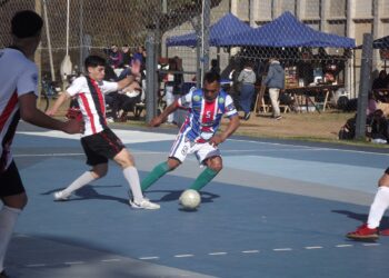 LA C20 TIENE LOS FINALISTAS. EN MUJERES ARRANCARON LAS SEMIS Y EN VARONES SE CONOCIERON LOS SEMIFINALISTAS