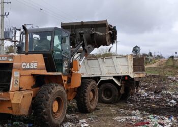 TRABAJOS DE LIMPIEZA Y ERRADICACIÓN DE MICROBASURALES