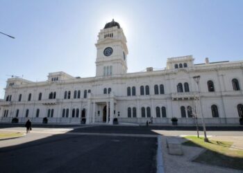 Suma fija de $40 mil a estatales: anticipan cuándo se comenzará a pagar