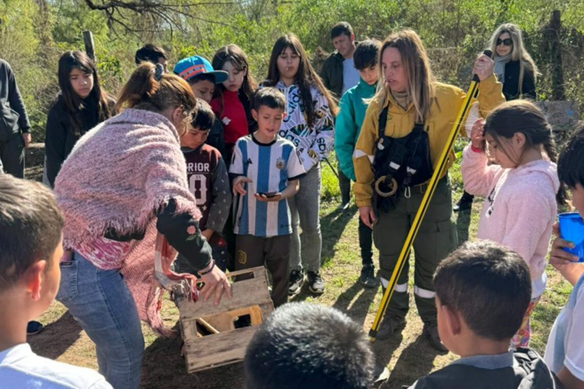 Capacitación en combate de incendios forestales en la Reserva Natural de Islas