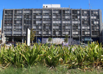 El gobierno fue a la Justicia para garantizar el dictado de clases en la provincia