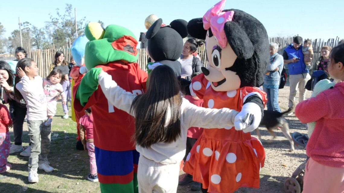 EL MES DEL NIÑO SIGUE LLENANDO DE ALEGRÍA CADA BARRIO DE NUESTRA CIUDAD