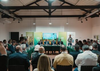 Frigerio aseguró que el turismo es clave para generar trabajo de calidad en el sector privado