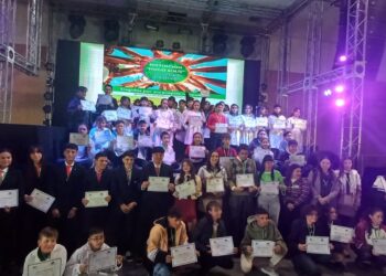 LA COOPERATIVA ELECTRICA ENTREGÓ LA DISTINCIÓN “ALUMNO SOLIDARIO”
