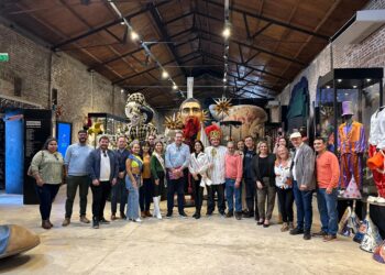 El Carnaval del País recibió a una delegación del Carnaval de Encarnación