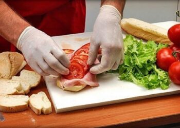 CURSO DE MANIPULACIÓN DE ALIMENTOS PARA FERIANTES DEL PARQUE FERRÉ