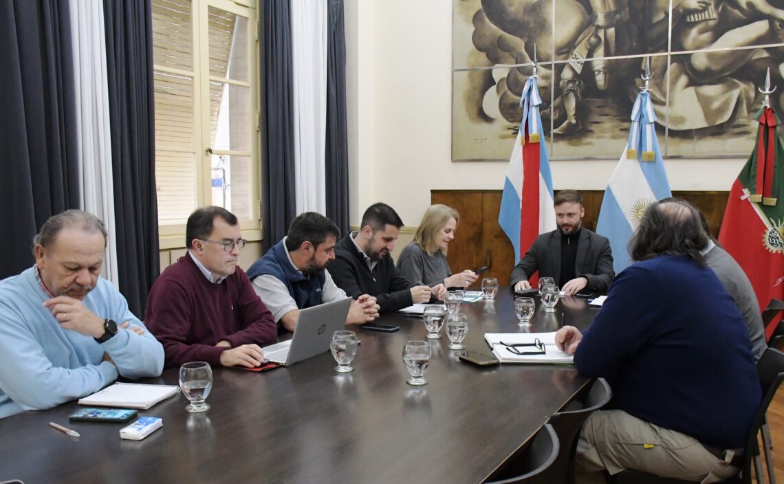 AZCUÉ ANALIZÓ CON EL GABINETE LA REFORMA TRIBUTARIA Y EL NUEVO ESCENARIO DE LA TASA DE ALUMBRADO PÚBLICO