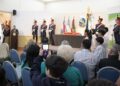 AZCUÉ, JUNTO A ALUMNOS CONCORDIENSES, DIERON LA BIENVENIDA A LOS GRANADEROS Y A LA RÉPLICA DEL SABLE CORVO DE SAN MARTÍN