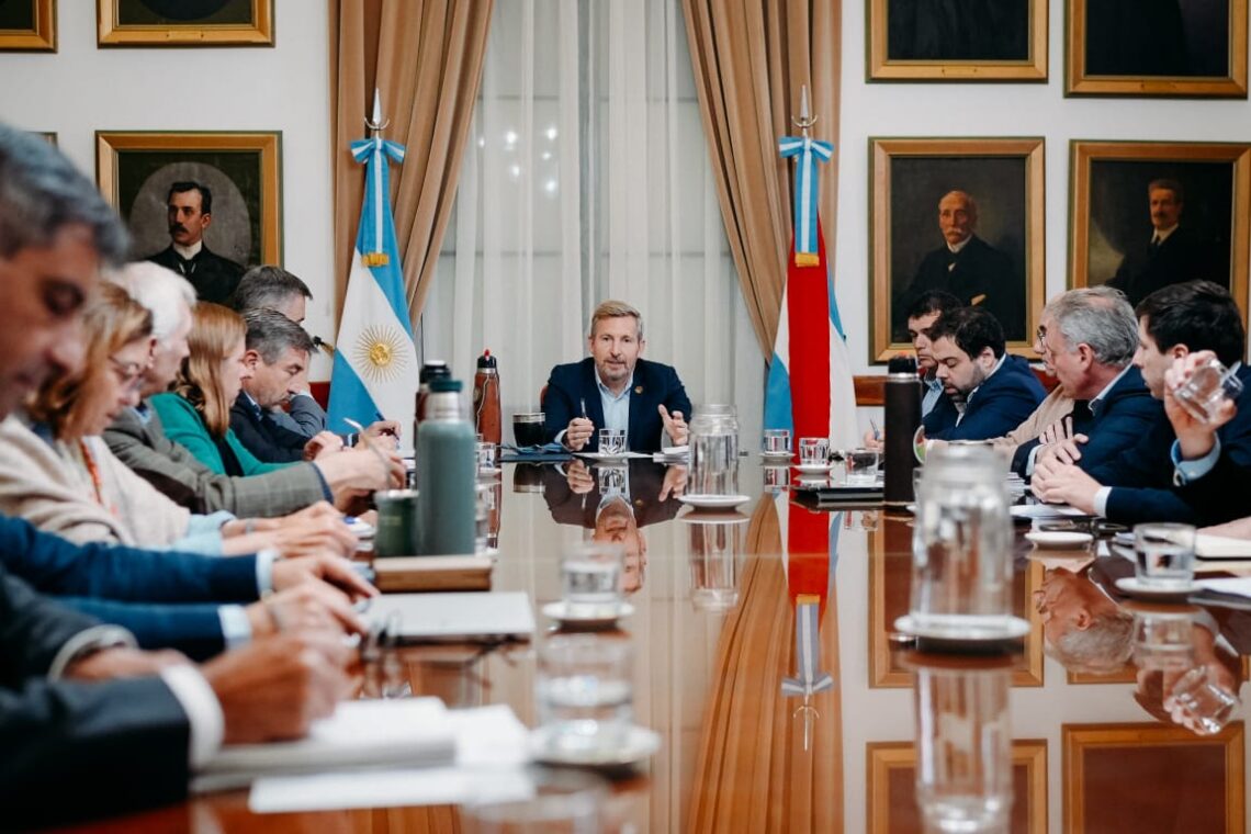 El gobernador encabezó una nueva reunión de gabinete