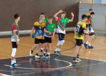 Handball: Capuchinos se llevó la mayoría de puntos en su visita al CEF N°4 Concordia