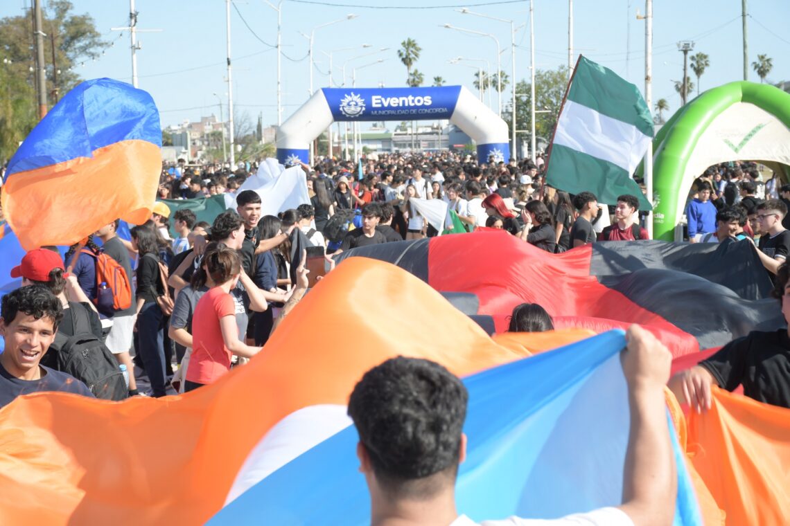 MÁS DE 7000 ESTUDIANTES FUERON PARTE DE LA MARATÓN DE ECU