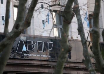 AFIP: 5 errores comunes al hacer transferencias a cuentas propias a los que hay que prestarles atención