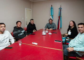 El Intendente Bravo se reunió con representantes de las Comparsas de la ciudad para coordinar la próxima edición del Carnaval Federaense