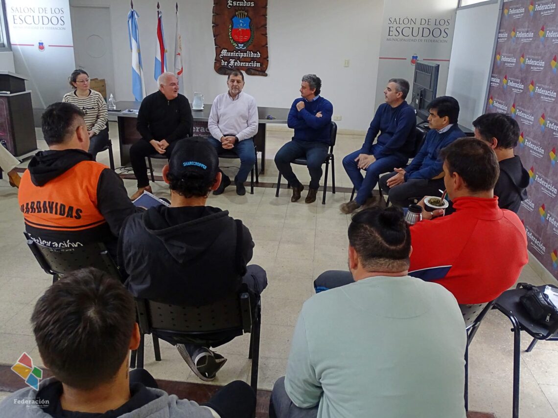 El Intendente Bravo participó de reunión informativa para la formación profesional de Guardavidas
