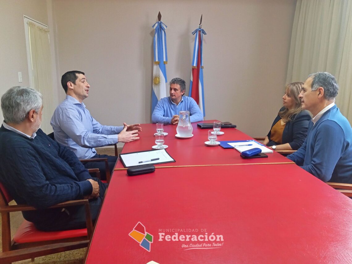 El Intendente Bravo recibió a representantes del Banco Hipotecario Nacional