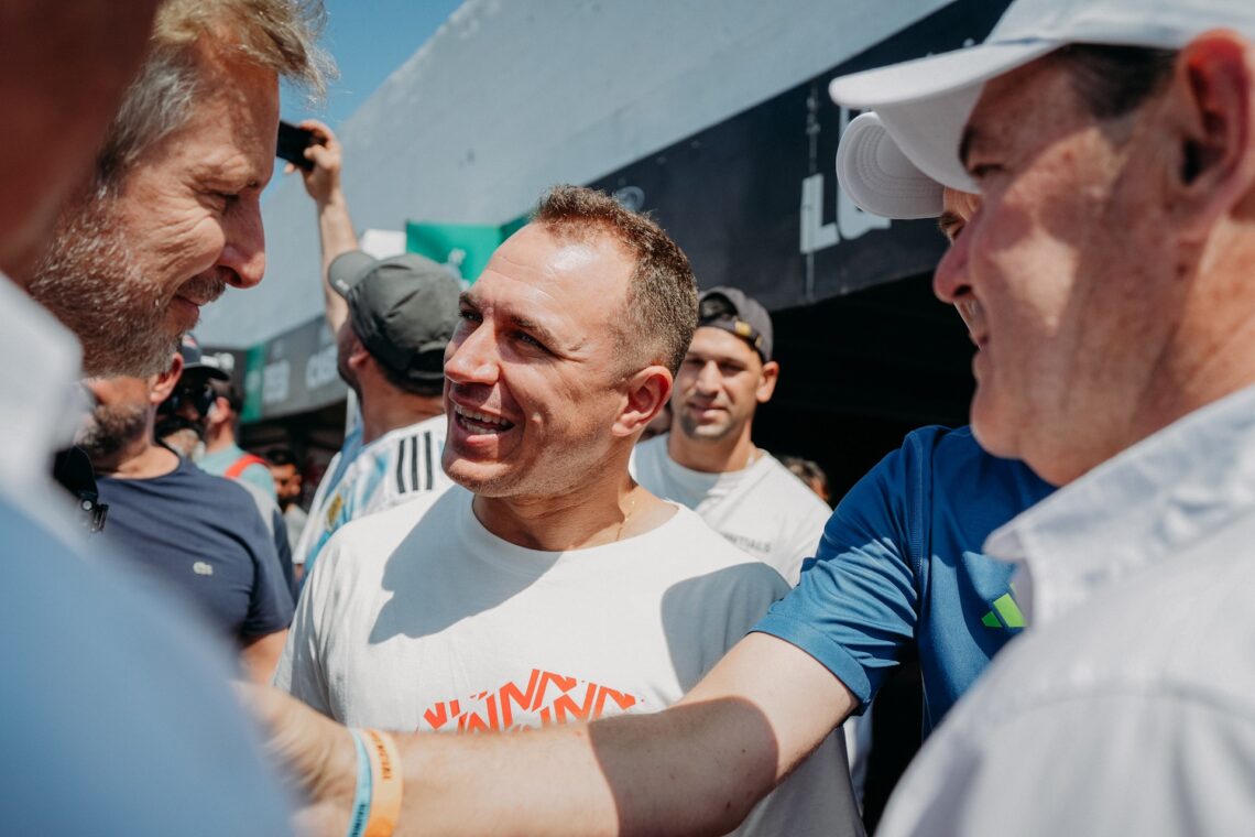 Frigerio participó de la vuelta del Turismo Carretera a Paraná