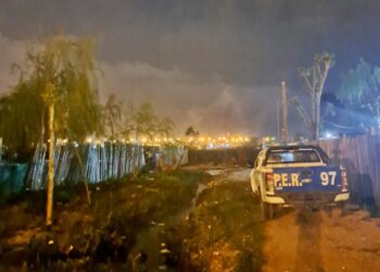 Conflicto vecinal terminó con una mujer golpeada y un hombre y su hija de 11 años baleados