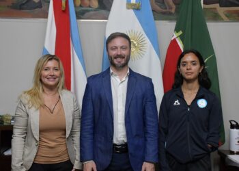 AZCUÉ RECIBIÓ A LA DEPORTISTA CONCORDIENSE QUE PARTICIPÓ EN LOS JUEGOS PARAOLÍMPICOS DE PARÍS