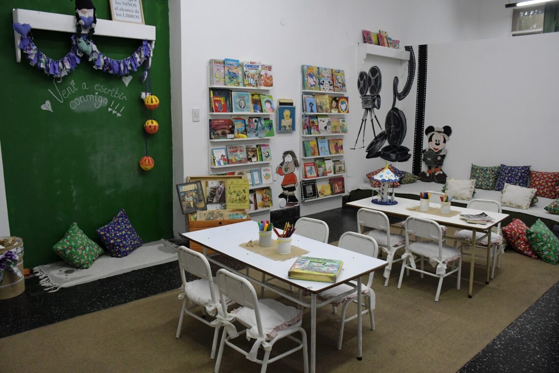 MARATÓN DE LECTURA EN LA BIBLIOTECA INFANTOJUVENIL MUNICIPAL “GRACIELA CUTRO”