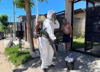 ANTE LA CONFIRMACIÓN DE UN CASO DE DENGUE, LA MUNICIPALIDAD REALIZÓ ACCIONES DE BLOQUEO