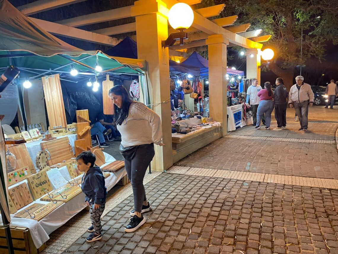 CAPACITACIÓN GRATUITA SOBRE DISEÑO Y DECORACIÓN DE STANDS PARA FERIAS Y EVENTOS