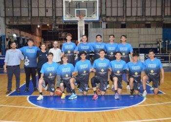 Ferro en modo play offs