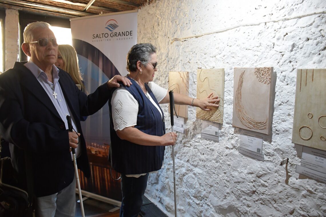 QUEDÓ INAUGURADA LA MUESTRA ITINERANTE DE ARTE INCLUSIVA “LO ESENCIAL ES INVISIBLE A LOS OJOS”