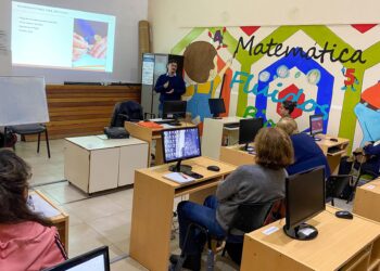 TALLER DE ALFABETIZACIÓN DIGITAL Y CIBERDELITOS PARA PERSONAS MAYORES