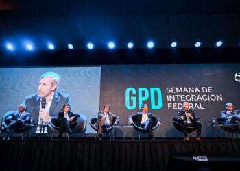 Frigerio participó del Panel de Gobernadores en la Semana de Integración Federal, organizada por el CFI