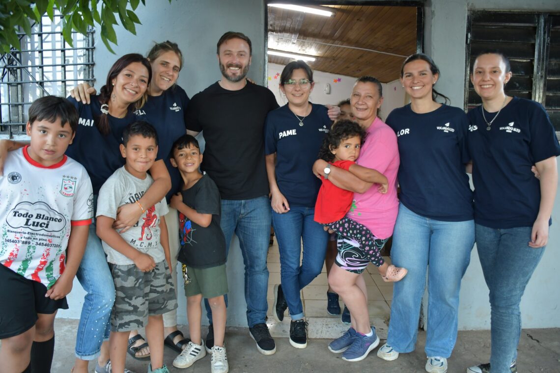 AZCUÉ FELICITÓ A “VOLANDO ALTO” POR EL RECONOCIMIENTO COMO ABANDERADOS SOLIDARIOS E INVITA A LA COMUNIDAD A QUE LOS ACOMPAÑEN