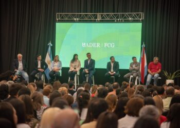 Recibieron sus certificaciones más de 1300 cocineros escolares que se capacitaron este año