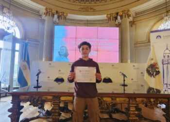 Estudiante entrerriano fue premiado en el concurso literario nacional de Ana Frank