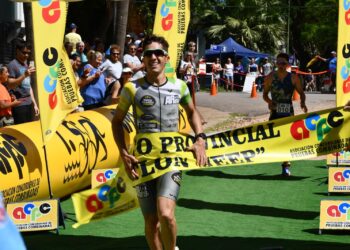 UN EXITOSO COMIENZO DEL TRIATLÓN EN COLÓN