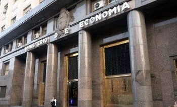 Deuda: Economía amplió una letra en dólares para pagar vencimientos