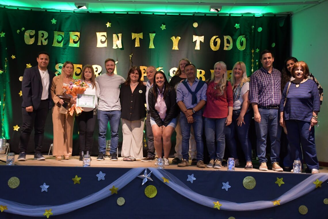 UN LOGRO EDUCATIVO QUE INSPIRA: EL PROGRAMA PUENTE EDUCATIVO TIENE SU PRIMERA EGRESADA