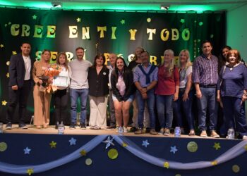 UN LOGRO EDUCATIVO QUE INSPIRA: EL PROGRAMA PUENTE EDUCATIVO TIENE SU PRIMERA EGRESADA