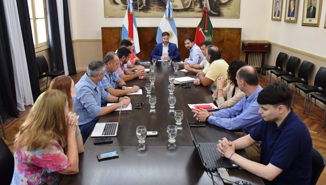 EL INTENDENTE AZCUÉ ANUNCIÓ LA HABILITACIÓN DE UN SISTEMA INTEGRAL DE GESTIÓN DE COMPRAS