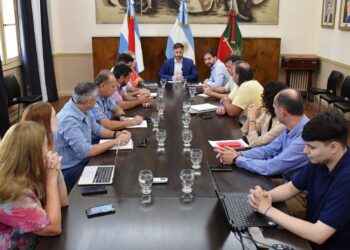 EL INTENDENTE AZCUÉ ANUNCIÓ LA HABILITACIÓN DE UN SISTEMA INTEGRAL DE GESTIÓN DE COMPRAS