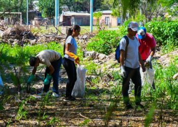 “COMENZANDO POR CASA”: JORNADA DE LIMPIEZA COLECTIVA Y ACTIVIDADES DE EDUCACIÓN AMBIENTAL