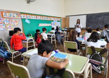 El CGE oficializó el calendario del ciclo lectivo 2025 con 190 días de clases