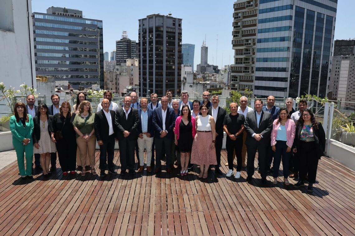 Autoridades de Entre Ríos participan en la Asamblea del Consejo Nacional de la Vivienda