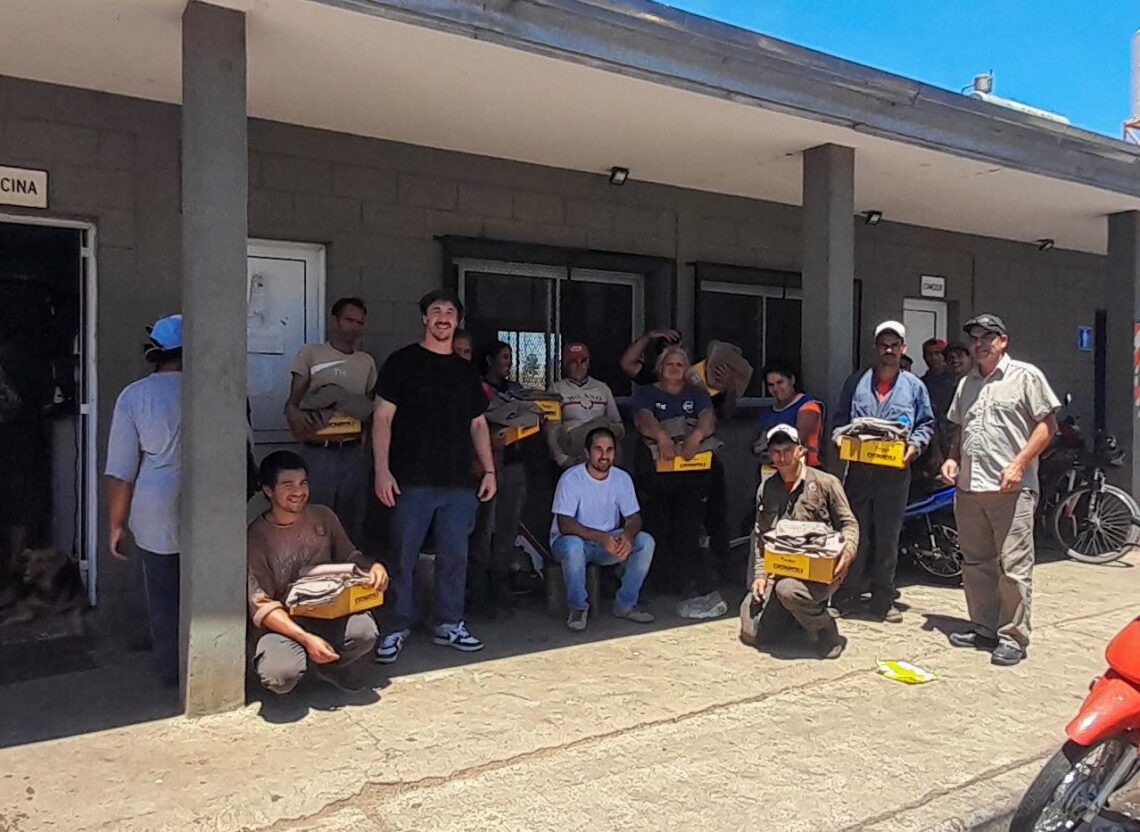 ENTREGA DE ELEMENTOS DE SEGURIDAD A TRABAJADORES DEL NODO PRODUCTIVO “CAMPO EL ABASTO”