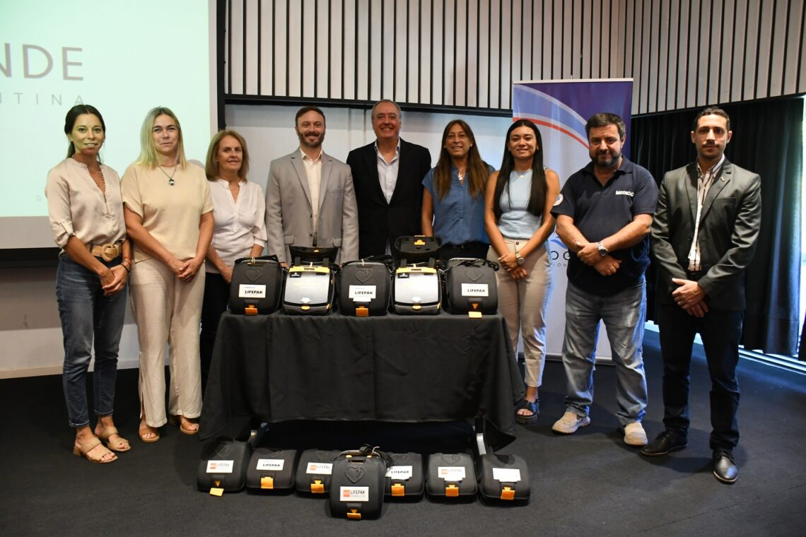 SALTO GRANDE DONÓ DESFIBRILADORES A LA MUNICIPALIDAD Y A INSTITUCIONES DE CONCORDIA